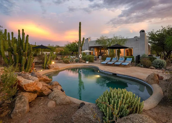 Desert Oasis Pool, Golf, Games Mountain Views Villa New River