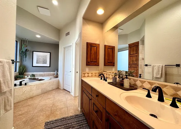 Villa Desert Oasis Pool, Golf, Games Mountain Views New River