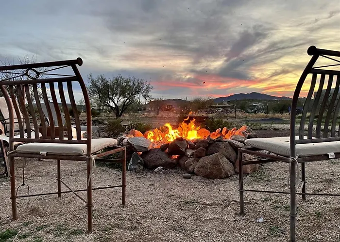 Desert Oasis Pool, Golf, Games Mountain Views * New River