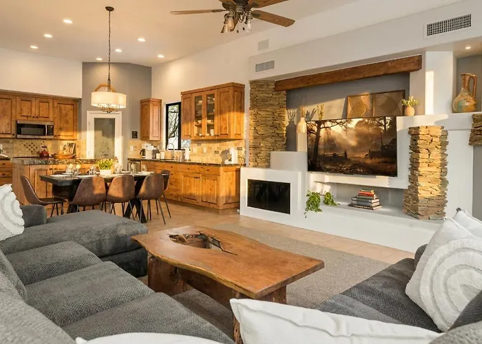 Desert Oasis Pool, Golf, Games Mountain Views Villa New River