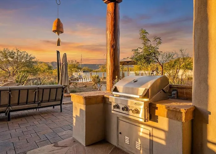 Desert Oasis Pool, Golf, Games Mountain Views