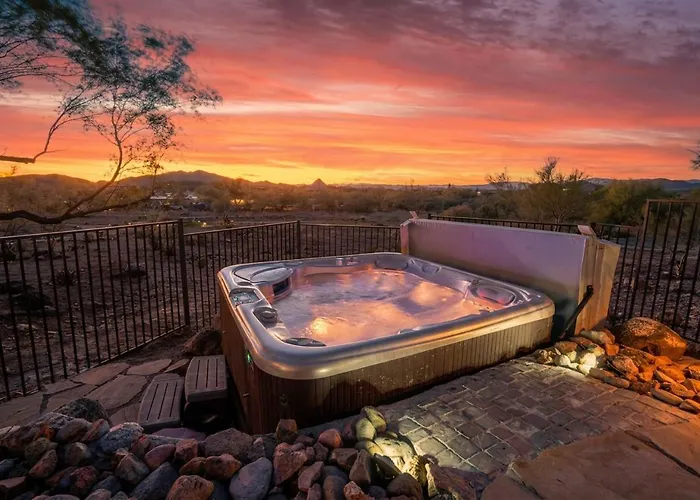 Desert Oasis Pool, Golf, Games Mountain Views Villa New River