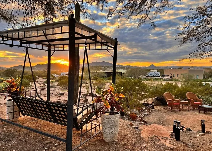 Desert Oasis Pool, Golf, Games Mountain Views Villa *