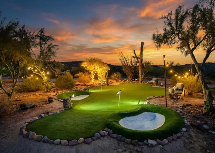 Desert Oasis Pool, Golf, Games Mountain Views * New River